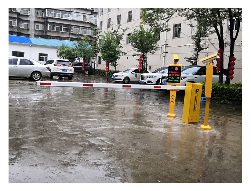 昆明某小区停车场案例